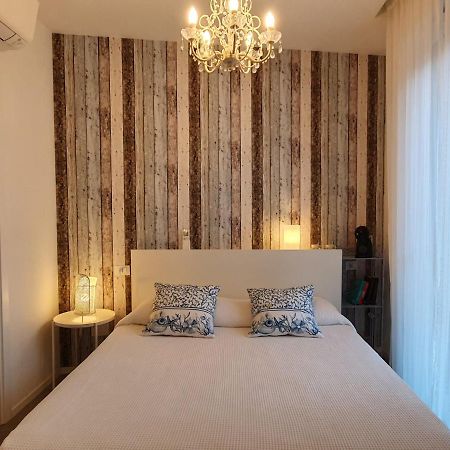 Residenza Azzurra Hotel Cattolica Luaran gambar