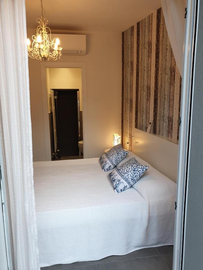 Residenza Azzurra Hotel Cattolica Luaran gambar