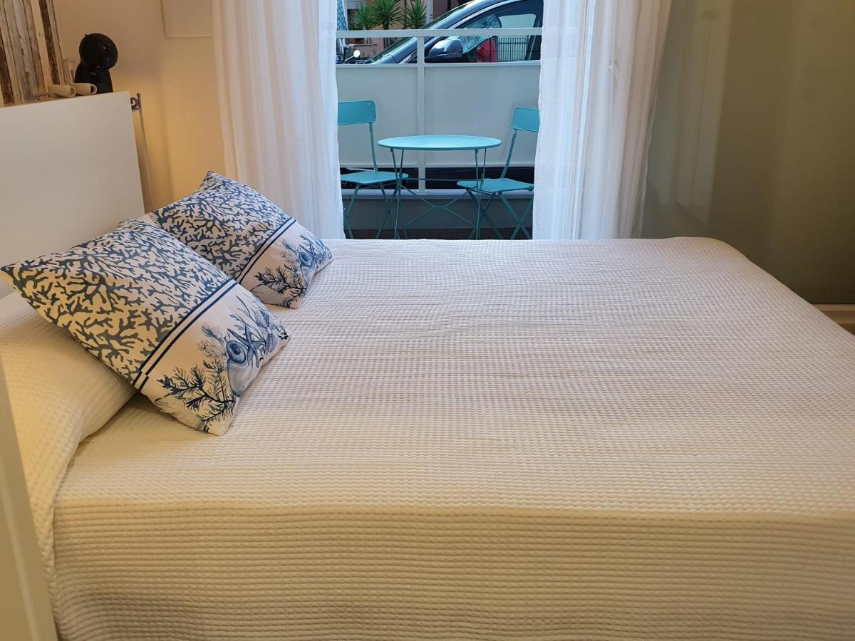 Residenza Azzurra Hotel Cattolica Luaran gambar