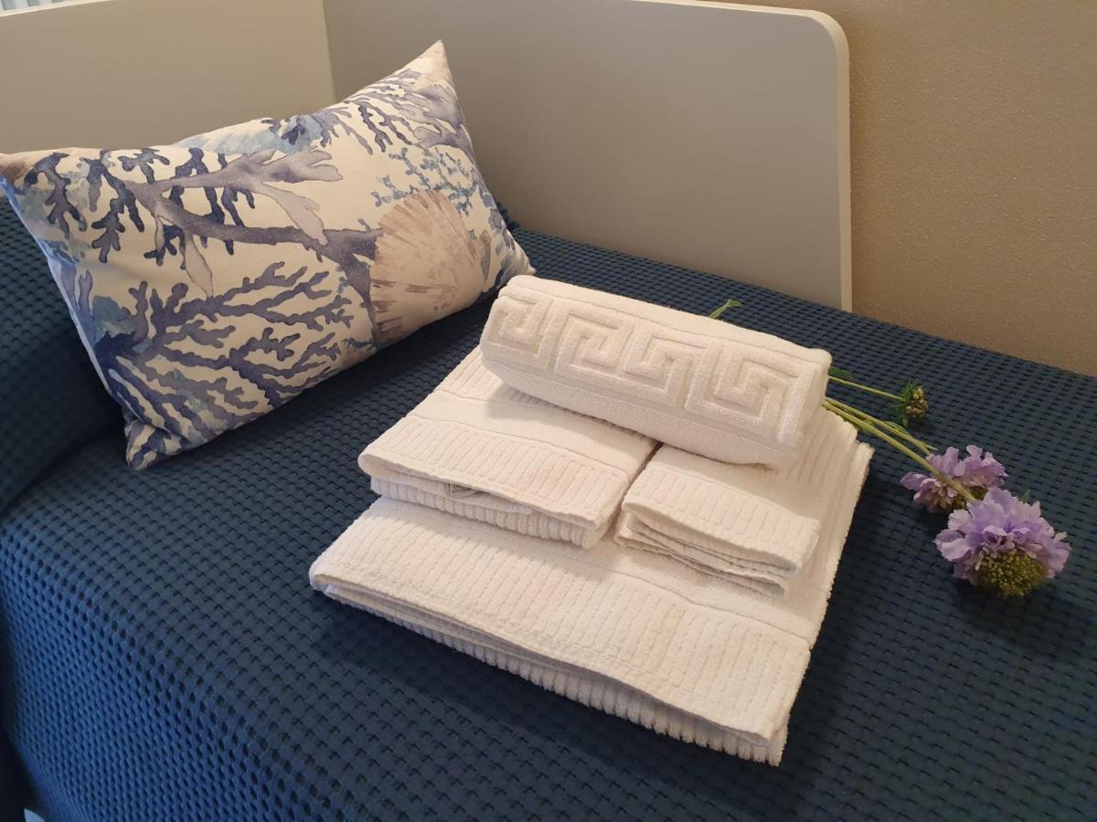 Residenza Azzurra Hotel Cattolica Luaran gambar